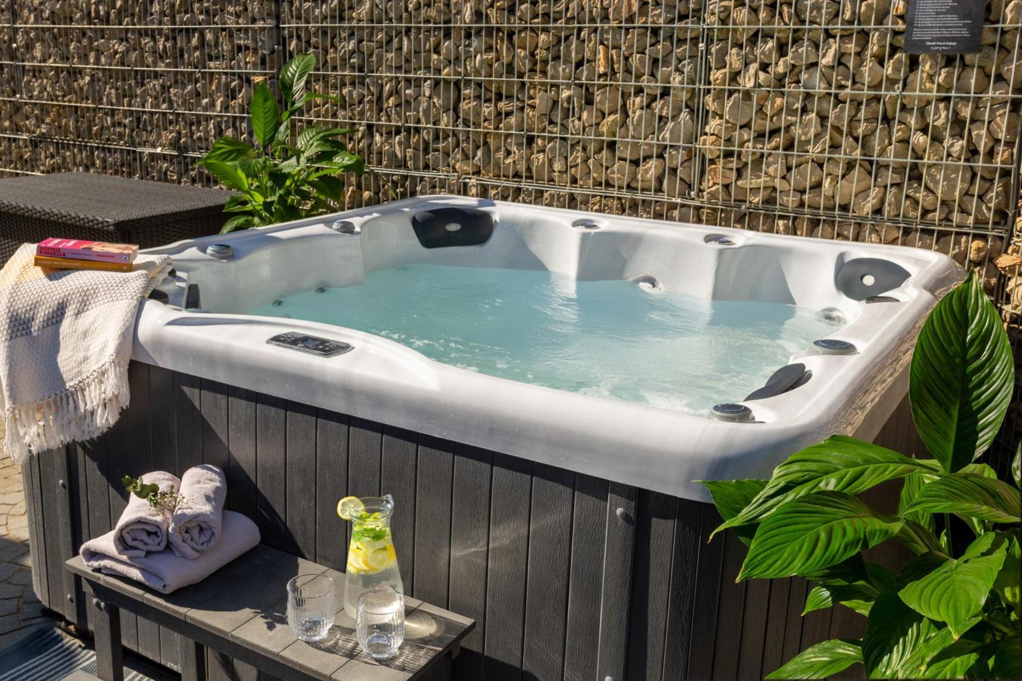 Spacious Home Sauna Hot Tub Pool Patio Bbq Hohenfels-Essingen Kültér fotó